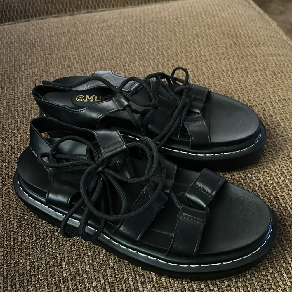 Black Strappy Platform Sandals - Picture 7 of 7